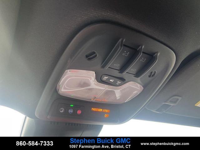 Photo of 2025 Summit White GMC Canyon