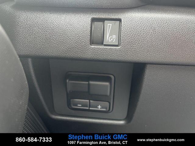 Photo of 2025 Summit White GMC Canyon