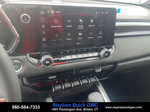 Photo of 2025 Summit White GMC Canyon