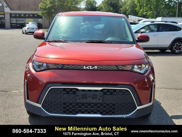 Photo of 2023 Mars Orange Kia Soul