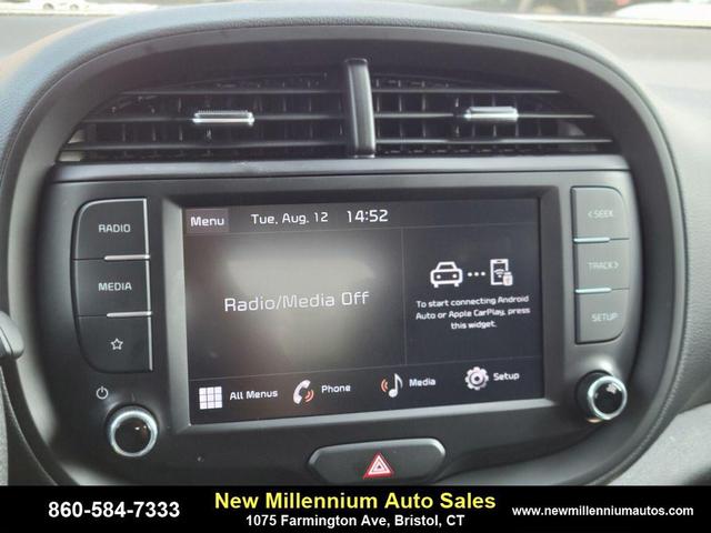 Photo of 2023 Mars Orange Kia Soul
