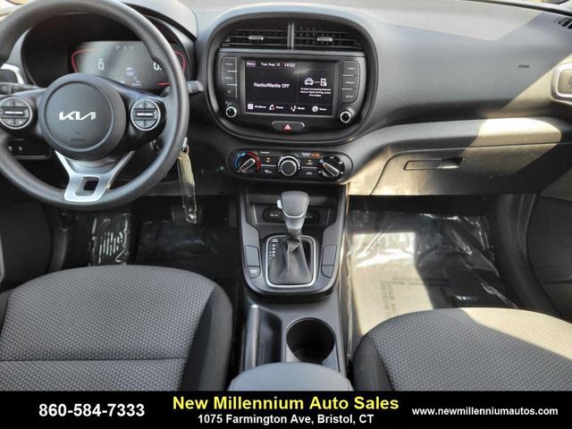 Photo of 2023 Mars Orange Kia Soul
