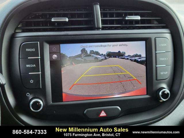 Photo of 2023 Mars Orange Kia Soul