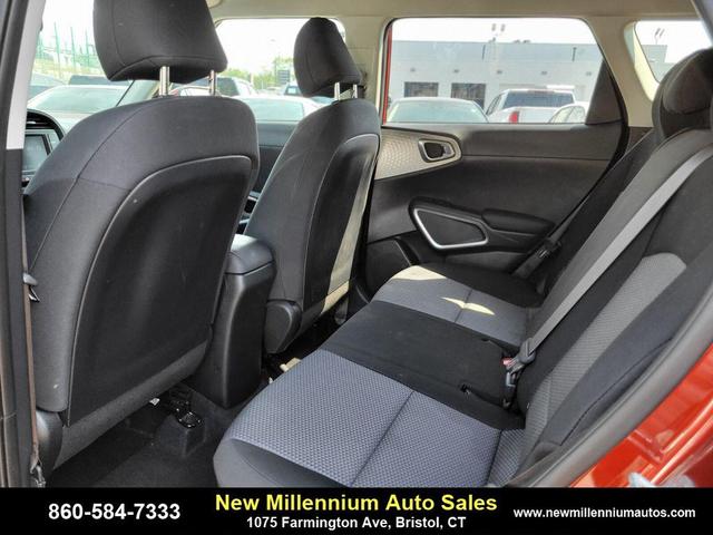 Photo of 2023 Mars Orange Kia Soul