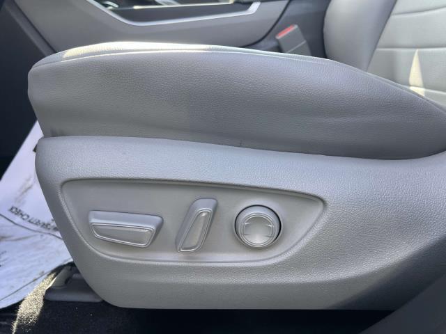 Photo of 2022 Magnetic Gray Metallic Toyota Highlander