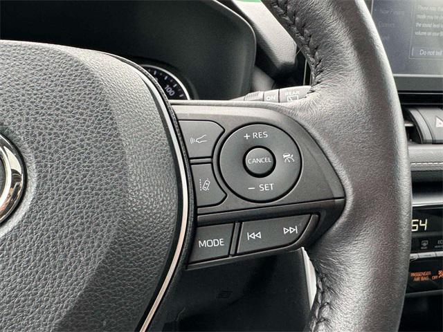 Photo of 2022 White Toyota RAV4