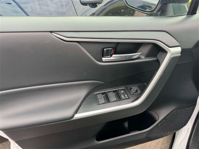 Photo of 2022 White Toyota RAV4