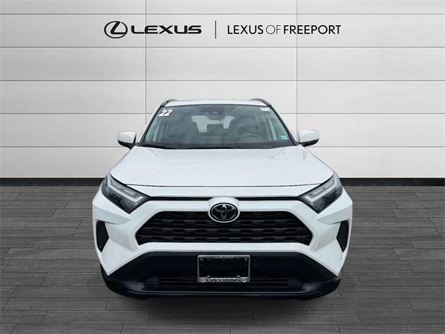 Photo of 2022 White Toyota RAV4