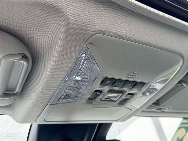 Photo of 2022 White Toyota RAV4