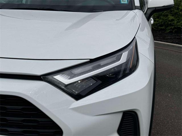 Photo of 2022 White Toyota RAV4