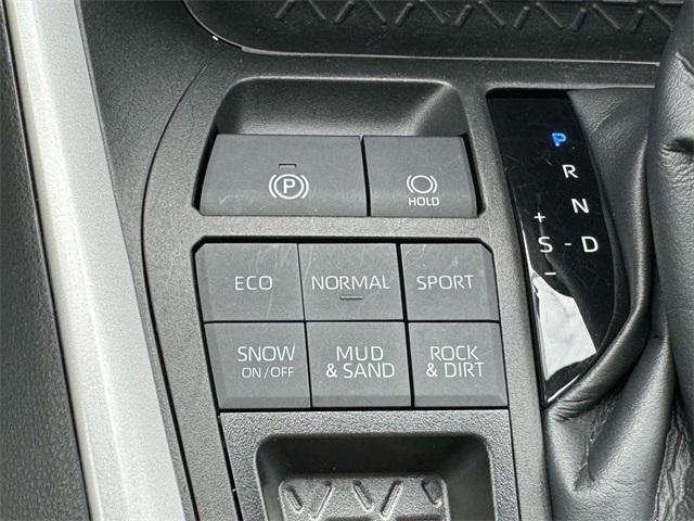 Photo of 2022 White Toyota RAV4