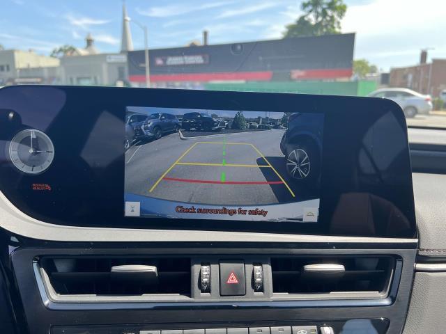 Photo of 2024 Iridium Lexus ES 350