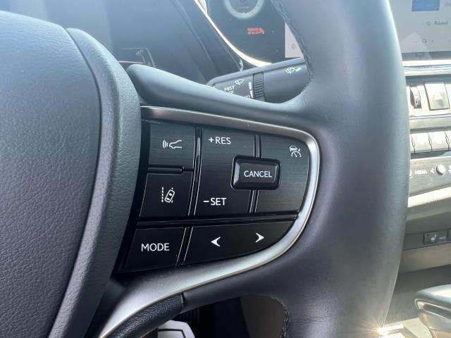 Photo of 2024 Iridium Lexus ES 350