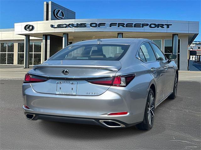Photo of 2024 Iridium Lexus ES 350
