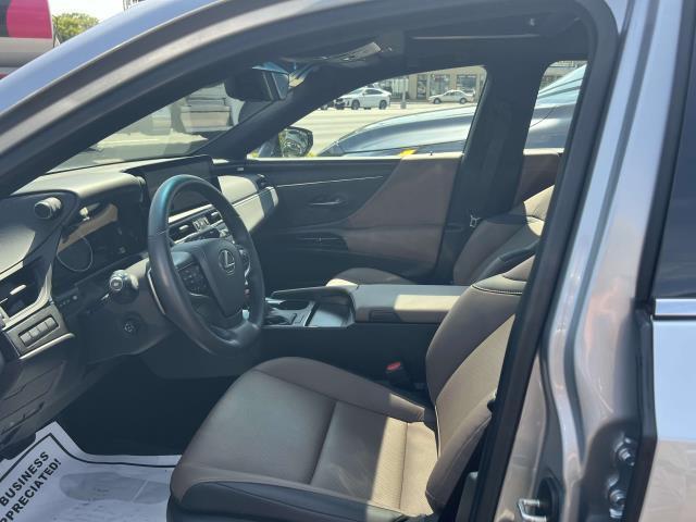 Photo of 2024 Iridium Lexus ES 350