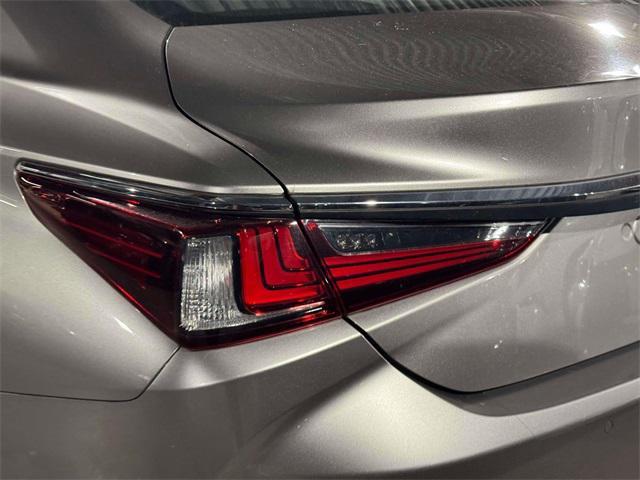 Photo of 2020 Nebula Gray Pearl Lexus ES 350