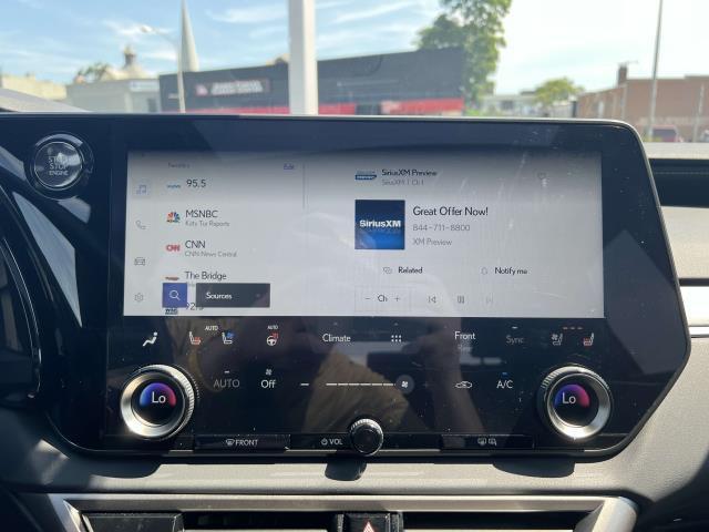 Photo of 2024 Eminent White Pearl Lexus RX 350