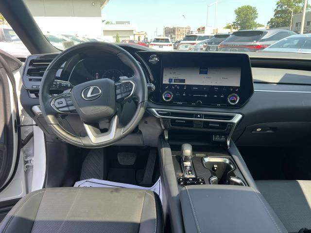 Photo of 2024 Eminent White Pearl Lexus RX 350