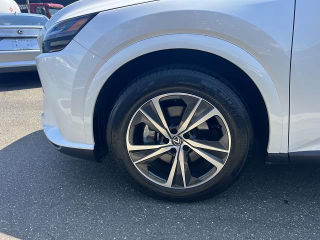 Photo of 2024 Eminent White Pearl Lexus RX 350