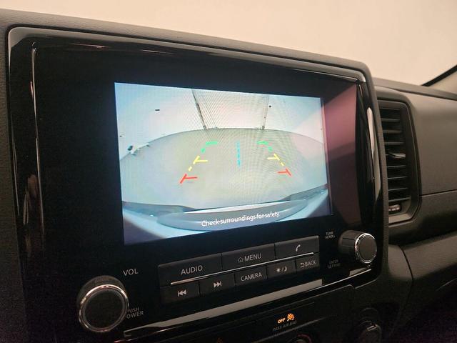 Photo of 2022 White Nissan Frontier