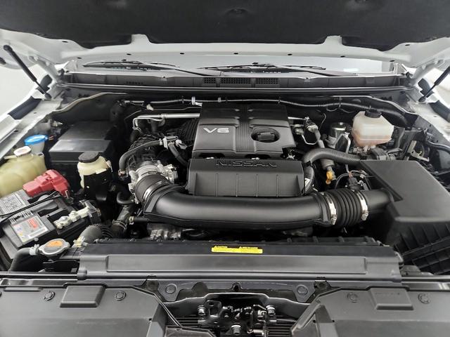 Photo of 2022 White Nissan Frontier