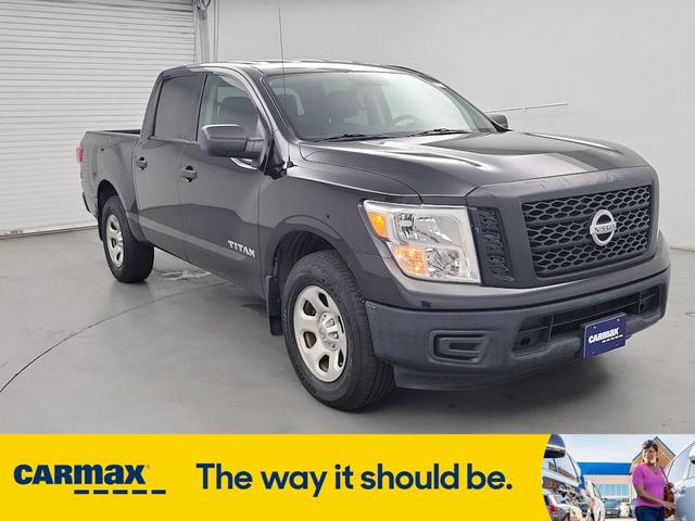 2017 Nissan Titan