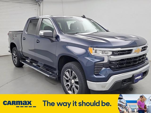 Photo of 2022 Blue Chevrolet Silverado 1500