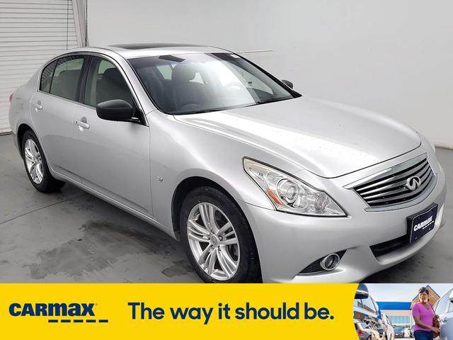 2015 Infiniti Q40