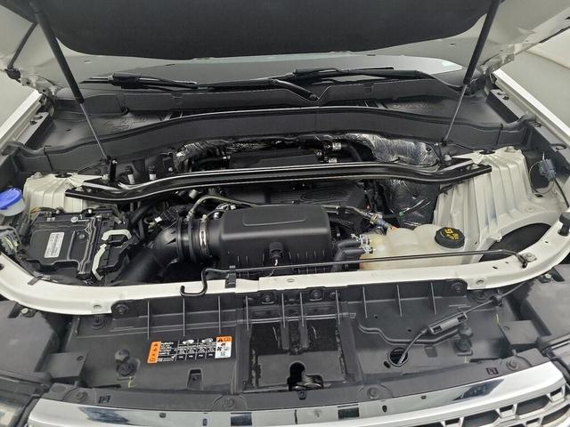 Photo of 2020 White Ford Explorer