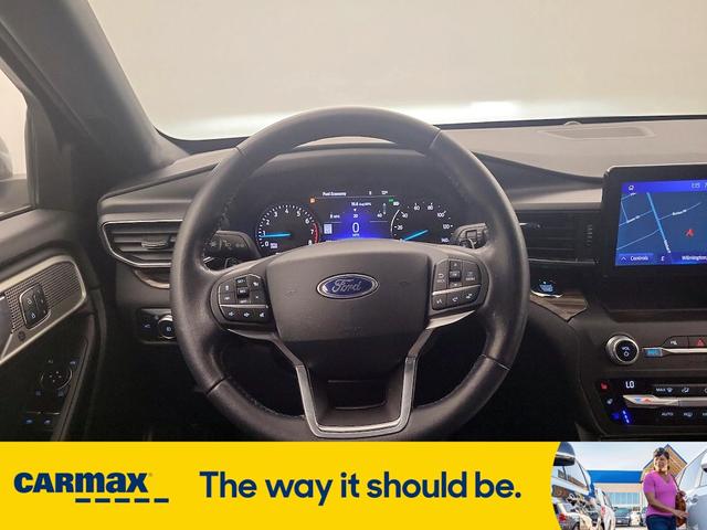 Photo of 2020 White Ford Explorer