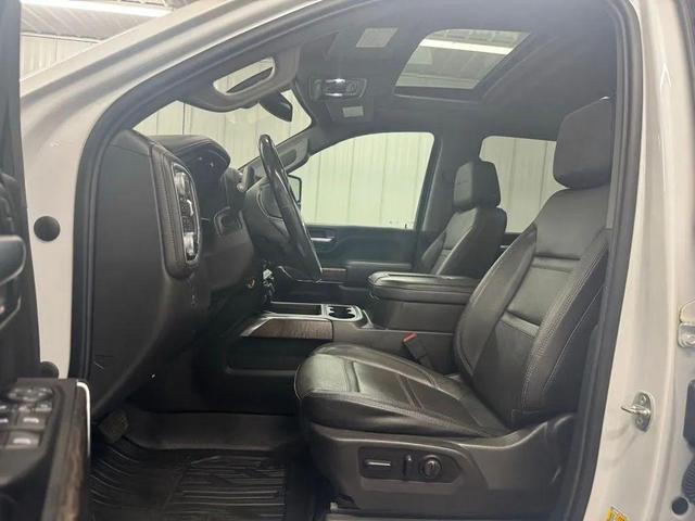 Photo of 2022 White Frost Tricoat GMC Sierra 3500