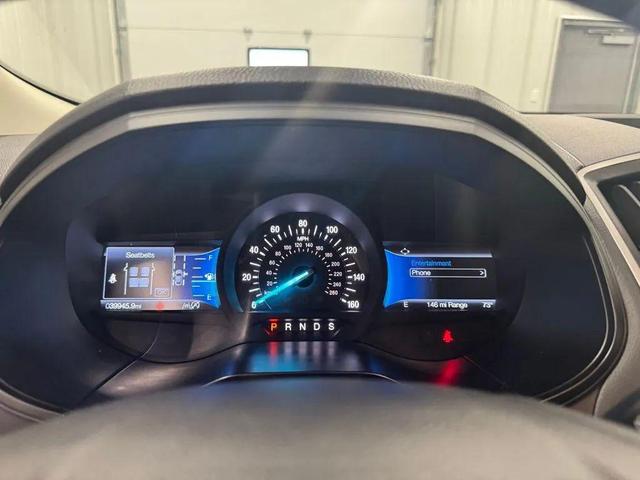 Photo of 2023 Silver Metallic Ford Edge