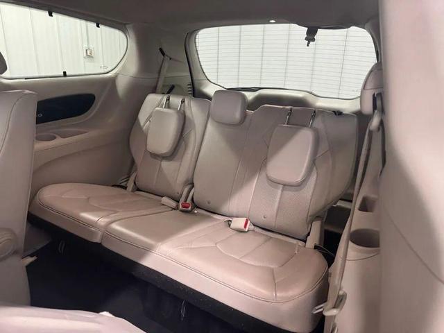 Photo of 2021 Ocean Blue Metallic Chrysler Pacifica Hybrid