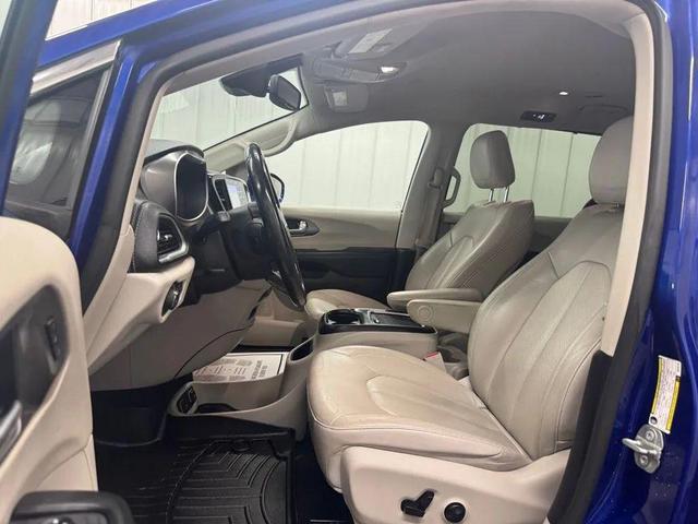 Photo of 2021 Ocean Blue Metallic Chrysler Pacifica Hybrid