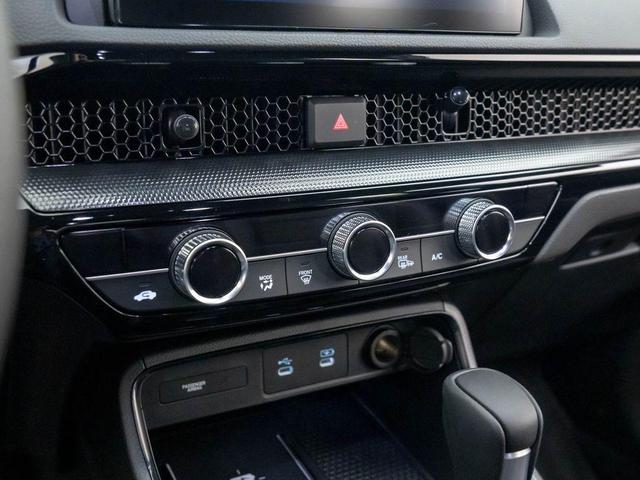 Photo of 2026 Crystal Black Pearl Honda CR-V Hybrid
