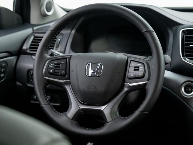 Photo of 2025 Sonic Gray Pearl Honda Ridgeline