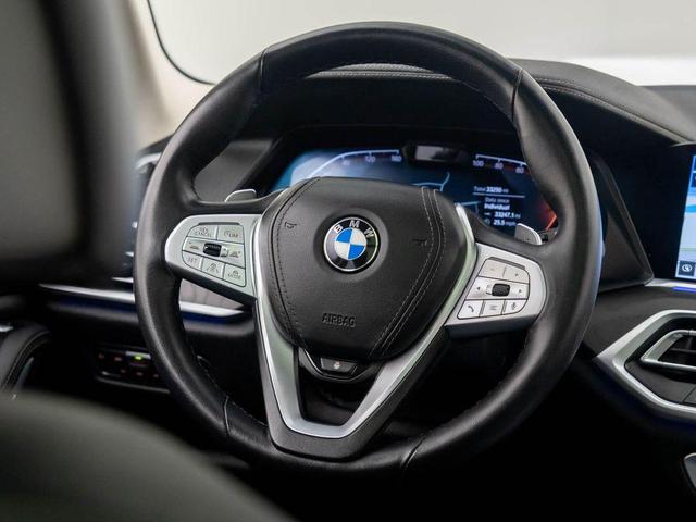 Photo of 2022 Alpine White BMW X7