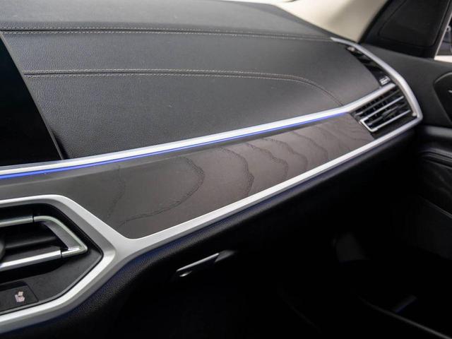 Photo of 2022 Alpine White BMW X7