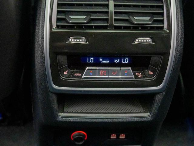 Photo of 2022 Alpine White BMW X7