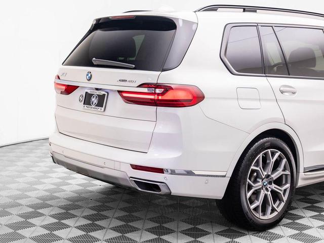 Photo of 2022 Alpine White BMW X7
