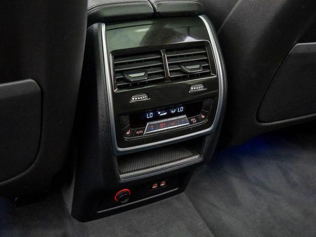 Photo of 2022 Alpine White BMW X7