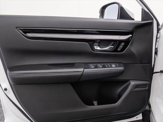 Photo of 2026 Platinum White Pearl Honda CR-V