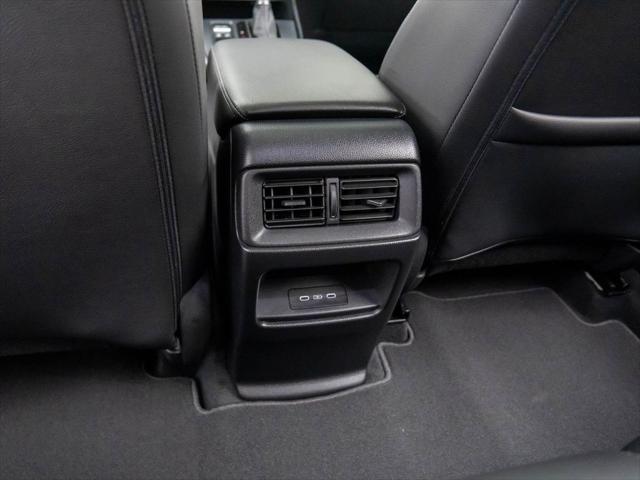 Photo of 2026 Platinum White Pearl Honda CR-V