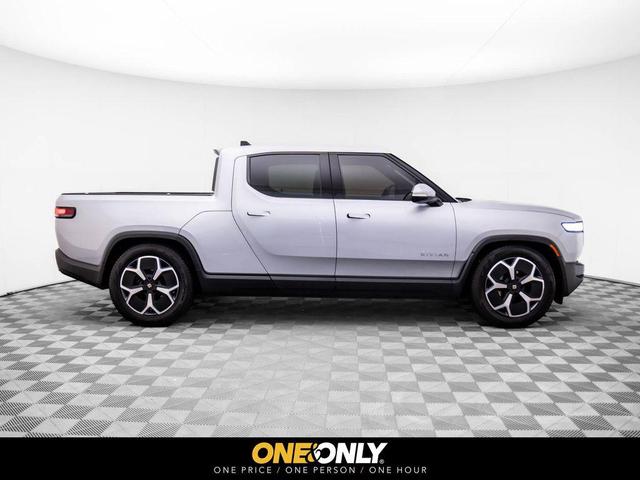 Photo of 2024 LA Silver Rivian R1T