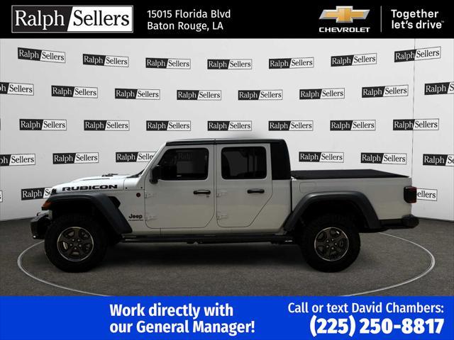 Photo of 2022 White Jeep Gladiator