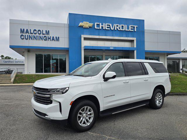 Photo of 2023 Summit White Chevrolet Suburban