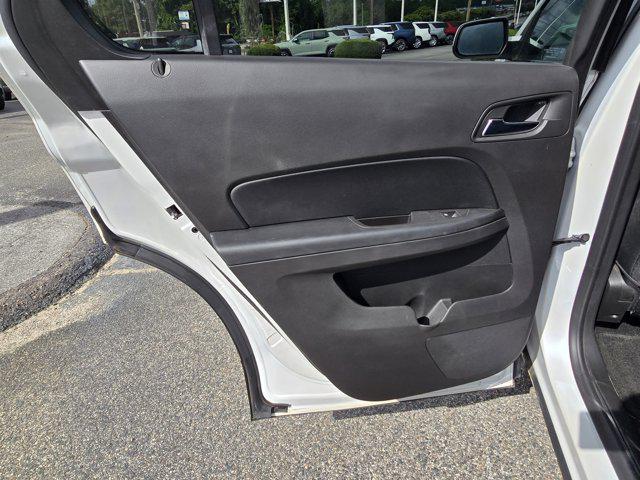 Photo of 2017 Iridescent Pearl Tricoat Chevrolet Equinox