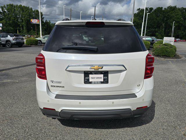Photo of 2017 Iridescent Pearl Tricoat Chevrolet Equinox