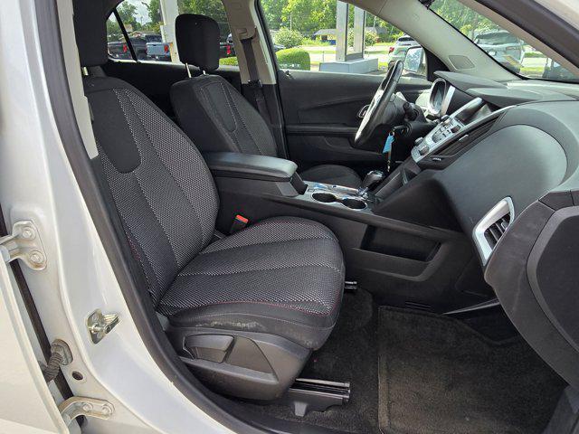 Photo of 2017 Iridescent Pearl Tricoat Chevrolet Equinox