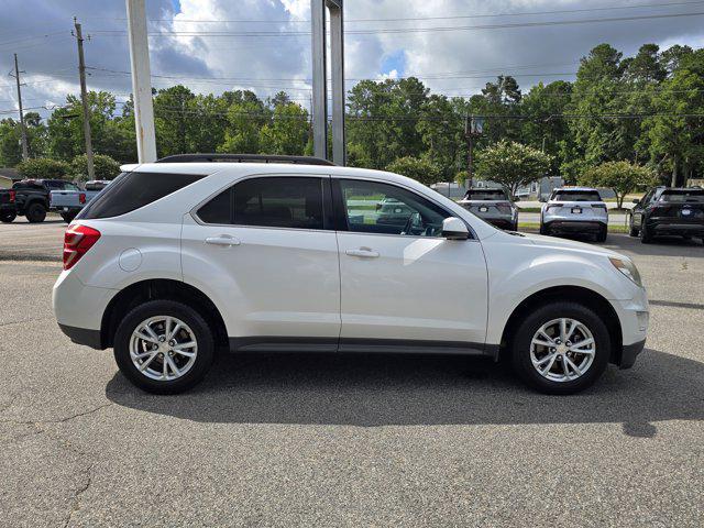 Photo of 2017 Iridescent Pearl Tricoat Chevrolet Equinox